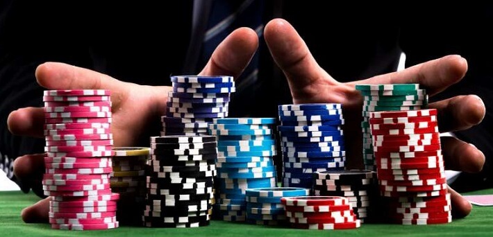 Canadian tax agency targets high-profile poker players