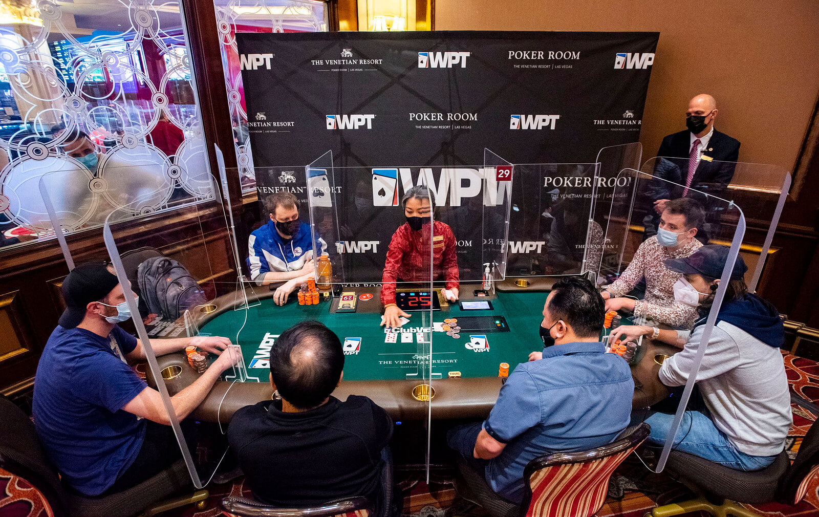 How Roland Rokita faced a decision between losing his testicle and playing a WPT final table