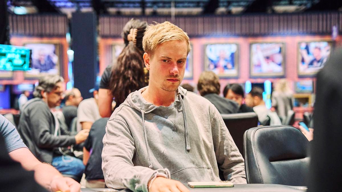 WSOP 2024 - Viktor Blom Leads Field in $50K NL High Roller